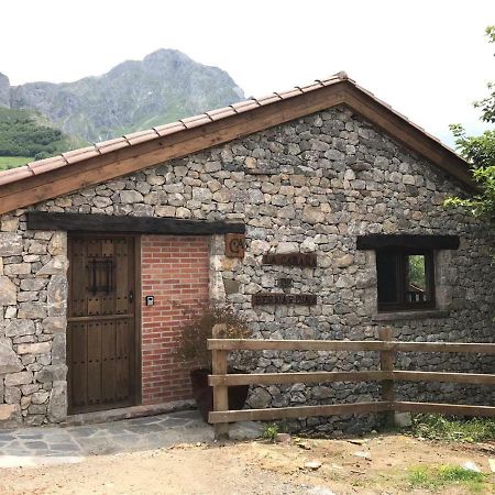 La Cabana De Bernardina Sotres Exterior foto